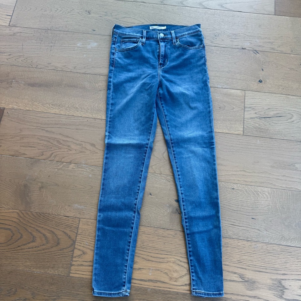 Levi's Women's 720 High Rise Super Skinny Jeans in Classic Blue